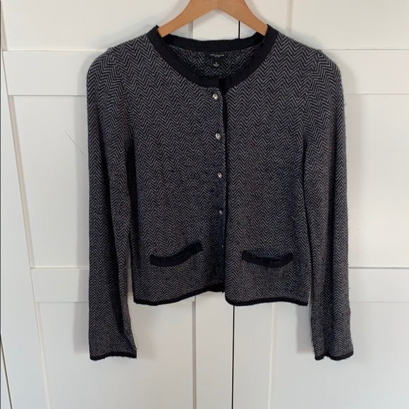 Ann Taylor cardigan - Picture 2 of 5